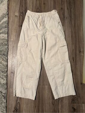 Woman’s Cream Cargo Pants